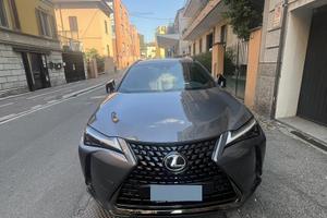 LEXUS  UX FULL HYBRID MOD MIDNIGHT INT IN PELLE