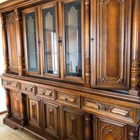 Credenza alta in legno da soggiorno, vintage