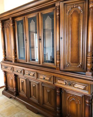 Credenza alta in legno da soggiorno