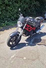 Ducati Monster 695