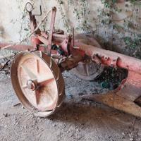 aratro SO.GE.MA TAVOLA 32.  MUNITO DI ESTIRPATORE 