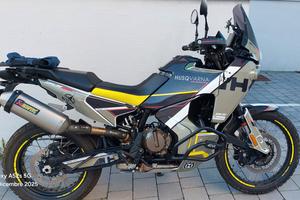 Husqvarna Norden 901 Akrapovic 