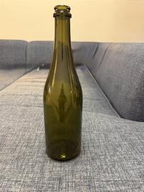 bottiglie di vetro e tappi
