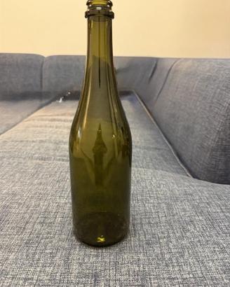 bottiglie di vetro e tappi