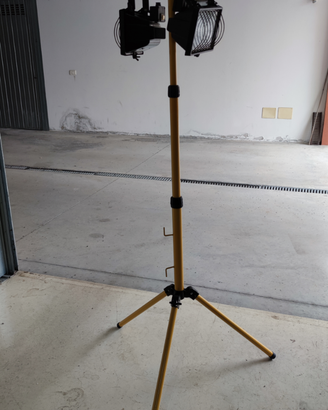 Cavalletto Telescopico per 2 Lampade H90/200cm