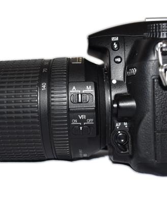 NIKON D7000