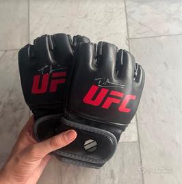 GUANTI UFC FIRMATI DA TOM ASPINALL CON PROVE