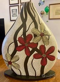Lampada decorativa o crea atmosfera da salotto