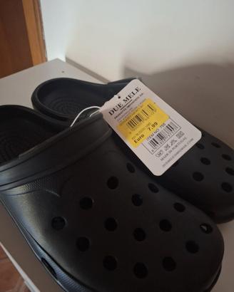 Zoccoli Sabot tipo Crocs "Due Mele" – Neri – Tagli