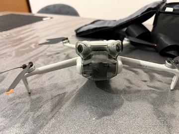 Drone DJI Mini 4 Pro Fly More Combo (DJI RC