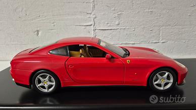 Ferrari 612 Scaglietti 1:18 Hot Wheels 