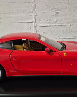 Ferrari 612 Scaglietti 1:18 Hot Wheels 