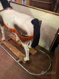 Cavallo a dondolo