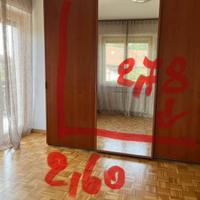 Armadio, 3 comodini, specchio e como’