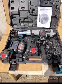 Pressatrice multistrato con doppia batteria e car