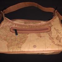 BORSA DA DONNA TIPO GEO CLASSIC COME NUOVA,USATA
