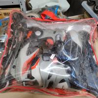 pattini a rotelle con borsa e protezioni