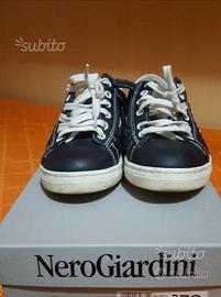 Scarpe per bambino "nero giardini" n°34