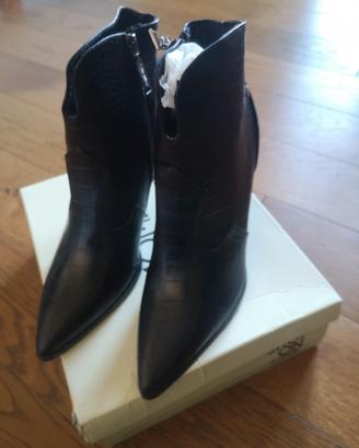 tronchetto marca Camomilla tg40