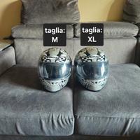 coppia di caschi stradali MDS