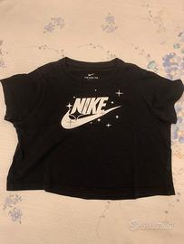 T-shirt ragazza Nike e Levis