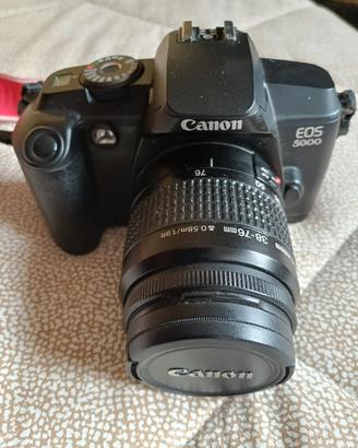 Macchina fotografica Canon EOS 5000

