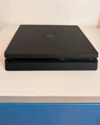 Play station 4 Slim