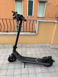 Monopattino Niu KQi2 Grigio