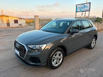 Audi Q3 35 2.0 tdi Business Advanced quattro s-tro