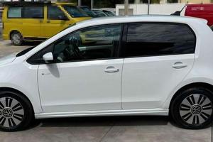 Volkswagen E-up 83cv elettrica perfetta
