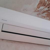 Condizionatore DAIKIN 12000 Sensira 