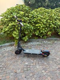 Xiaomi Max e-scooter monopattino elettrico
