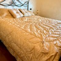 Trapunta damascata con cuscini matrimoniale