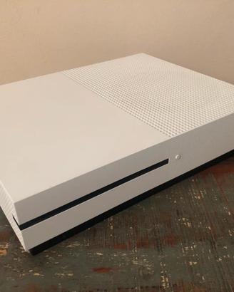 Xbox One S per parti di ricambio