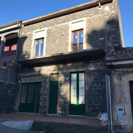 Storica casa panoramica singola Milo