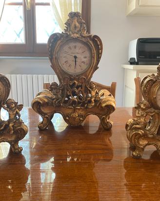 Orologi da tavolo /mobile dorati grandi/piccoli