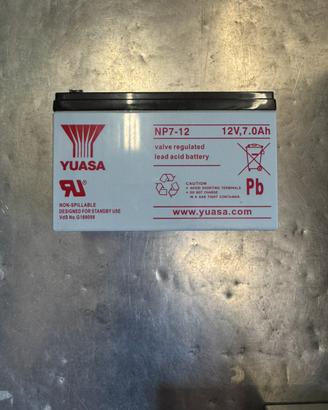 Yuasa NP7-12, batteria ermetica al piombo AGM