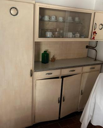 Mobile mettitutto vintage da cucina