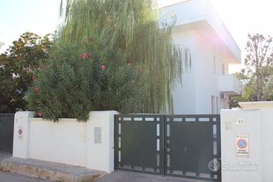 Ampio appartamento a 300 metri dal mare, Baia verd