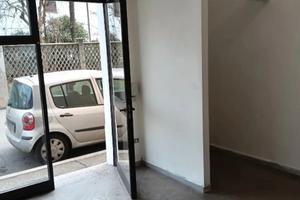 Negozio anche uso ufficio