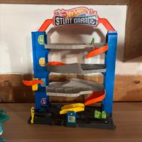 Stunt Garage Hot Wheels