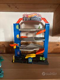 Stunt Garage Hot Wheels