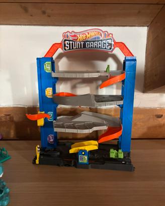 Stunt Garage Hot Wheels