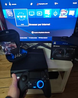 PlayStation 4 slim 
