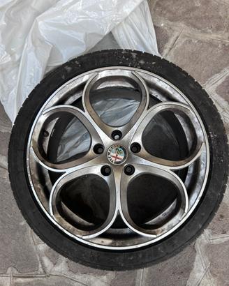 CERCHIO ALFA ROMEO 18 PSW DUBAI B SILVER
