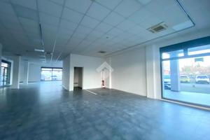 NEGOZIO A REGGIO NELL'EMILIA