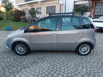 Auto Lancia Musa GPL  1400 