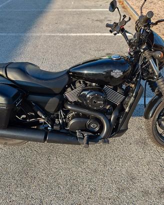 Harley Davidson street 750