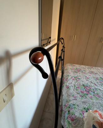 Letto e rete in ferro battuto