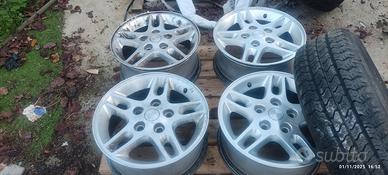4 cerchi in lega jeep 